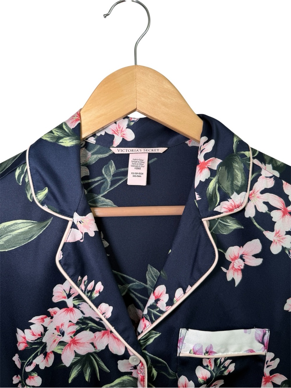 Victoria’s Secret Navy Floral Short Pajama Set - Women's Satin Romper - Picture 3 of 7